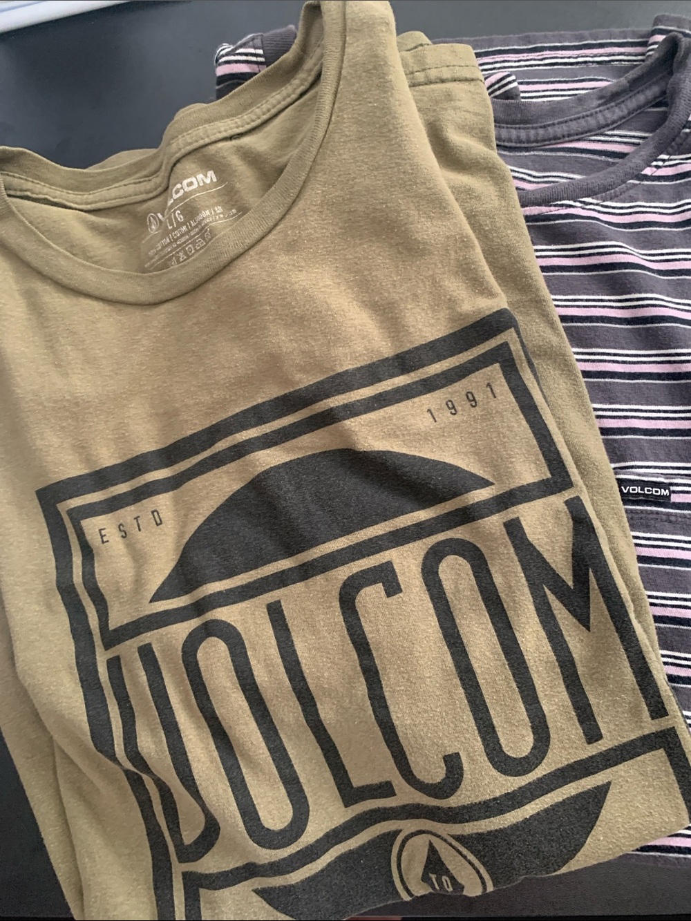2 Volcom t-shirts